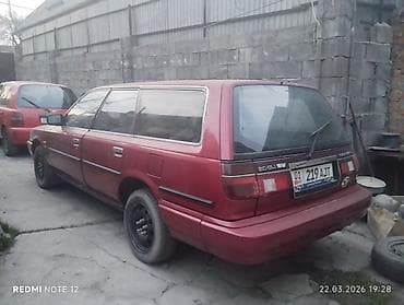 красные: Toyota Camry: 1988 г., 2 л, Ручные, Бензин, Универсал — 2