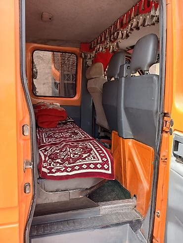 спринтер 5 тон: Легкий грузовик, Mercedes-Benz, Дубль, 3 т — 6