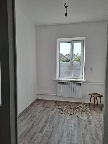 Үйлөрдү сатуу: Срочно!!! Продается хороший, добротный, со свежим ремонтом, кирпичный — 8