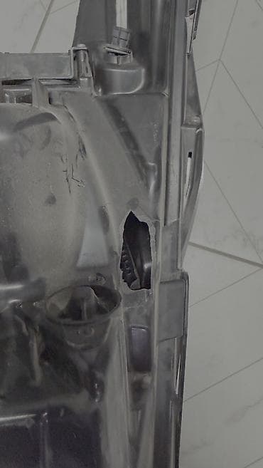 second tech: Комплект передних фар Toyota 2020 г., Б/у, Оригинал — 2