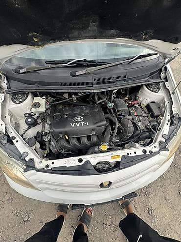 fort pikap: Toyota Ist: 2003 г., 1.3 л, Автомат, Бензин, Хэтчбэк — 7