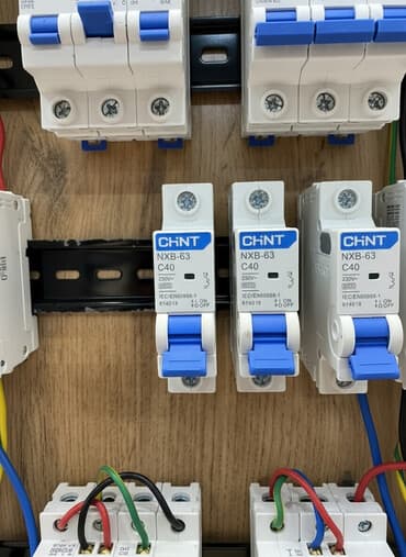 Автоматический выключатель CHNT NXB-63 C40 предназначен для защиты at lalafo.kg Автоматический выключатель CHNT NXB-63 C40 предназначен для защиты