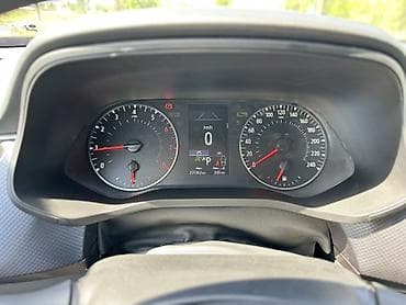 Renault Arkana: 2021 г., 1.6 л, Автомат, Бензин, Кроссовер — 8