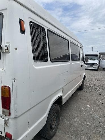 мерс спог: Mercedes-Benz T1: 1994 г., 2.9 л, Механика, Дизель, Фургон — 4