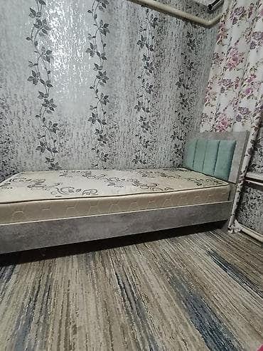 кровать двухспальняя: Односпальная кровать с мягким изголовьем и матрасом. - Размер — 2