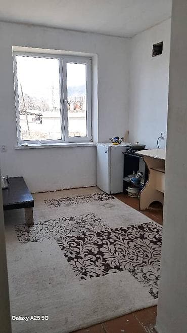 снять дом в бишкеке: 2 комнаты, 56 м², Индивидуалка, 2 этаж, Старый ремонт — 3