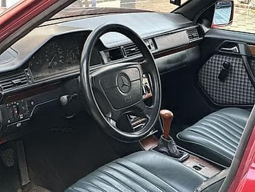 b v d: Mercedes-Benz W124: 1993 г., 2.2 л, Механика, Газ, Универсал — 3