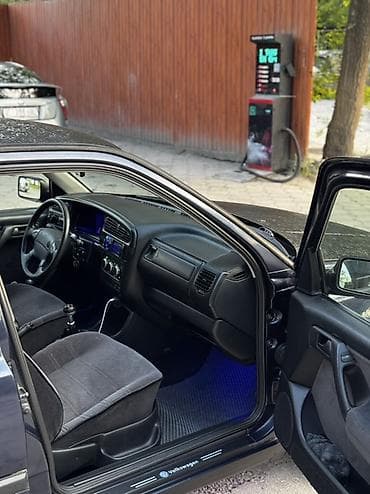 мотор авто: Volkswagen Vento: 1992 г., 2 л, Механика, Бензин, Седан — 8