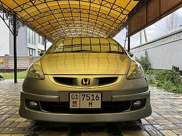 Honda Fit: 2005 г., 1.3 л, Автомат, Бензин, Хэтчбэк at lalafo.kg Honda Fit: 2005 г., 1.3 л, Автомат, Бензин, Хэтчбэк