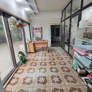 аренда комнаты с подселением: Аренда торгового помещения на первой линии Описание: - Угловой — 6