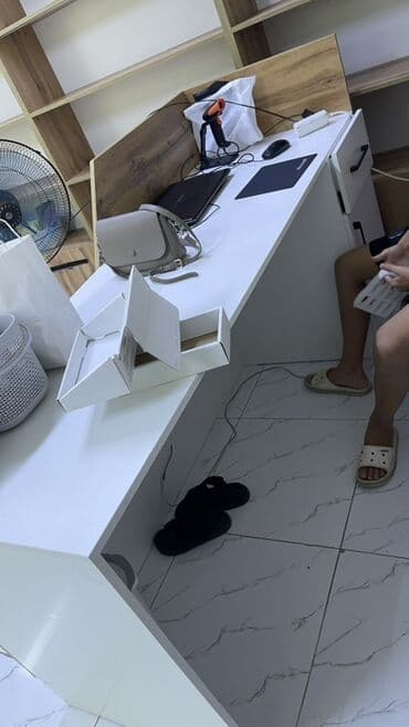 оборудование магазин: Срочно ‼️ ресепшен сатылат самовывоз же доставкасын Озунор — 2