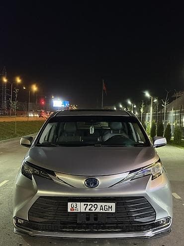 agm: Toyota Sienna: 2022 г., 2.5 л, Автомат, Гибрид, Минивэн — 1