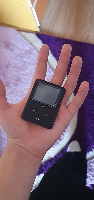 Аксессуары для мобильных телефонов: Портативный MP3-плеер с аксессуарами Комплектация: - MP3-плеер с — 2