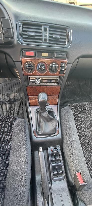 авто без двигателя: Honda Accord: 1995 г., Автомат, Седан — 6