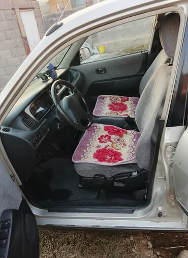 Daihatsu Sirion: 2000 г., 0.1 л, Автомат, Бензиновая, Хэтчбэк