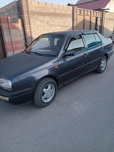 hyundai tibiron: Volkswagen Vento: 1995 г., 1.8 л, Механика — 2