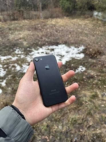 ipad 8 generation: IPhone 7, Б/у, 32 ГБ, Черный — 1