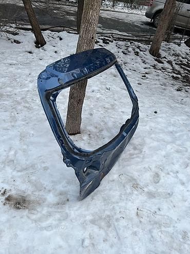 subary forester: Крышка багажника Subaru, 2019 г., Б/у, Оригинал — 3