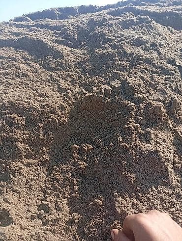 Песок карьерный (мытый/сеяный фракции мелкой–средней) Описание: -