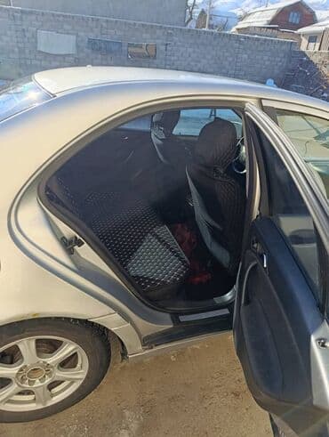 крыло на w210: Mercedes-Benz C-Class: 2001 г., 2 л, Механика, Газ, Седан — 10