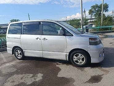 tesla s: Toyota Voxy: 2002 г., Минивэн — 2