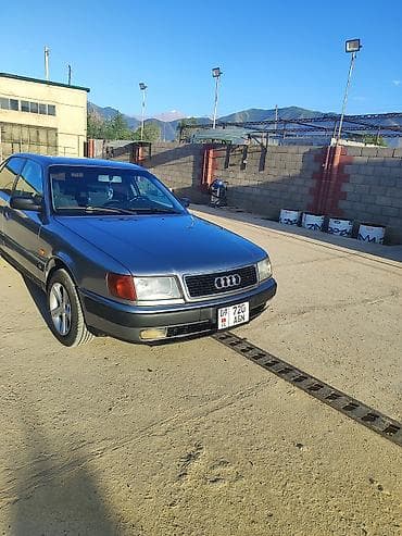 радар авто: Audi S4: 1993 г., 2 л, Кол менен иштөөчү, Бензин — 2
