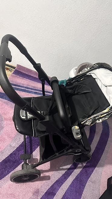 Детская прогулочная коляска Ining Baby - Легкая и маневренная