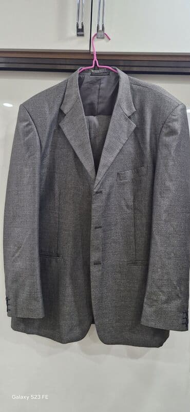 клеточные штаны: 1)Мужские джинсы TUCANO (две пары на изображении): - Классические — 9