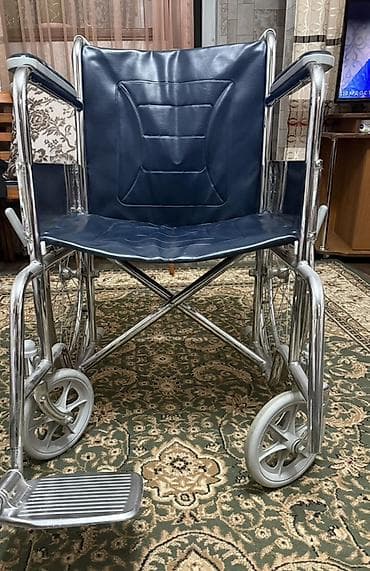 дедский одежда: Инвалидная коляска с ручным приводом - Складная рама из хромированной — 1