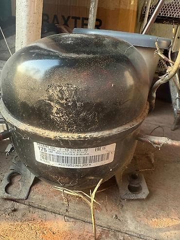 оборудование в кафе: Продаю маторы от холодильника 3 штуки по 2500 сом каждый,находится в — 3