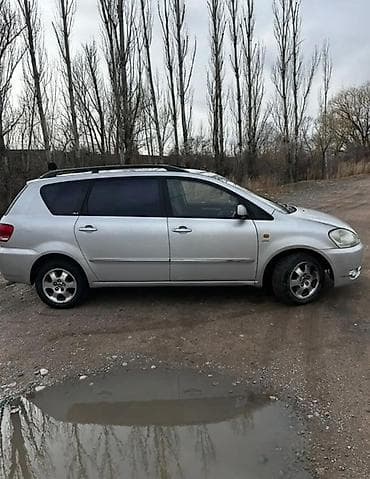ровтер: Toyota Avensis Verso: 2003 г., 2 л, Автомат, Бензин, Минивэн — 5
