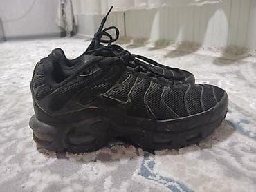 жордан 4: Кроссовки Nike Air Max Plus (Tuned Air, Tn) в черном цвете. - Верх — 1
