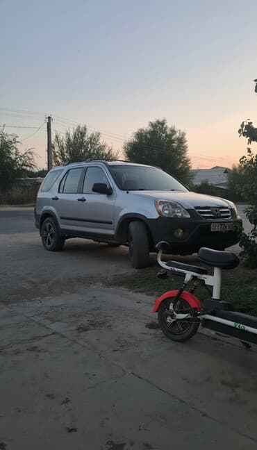 Honda CR-V: 2005 г., 2 л, Автомат, Бензин, Кроссовер at lalafo.kg Honda CR-V: 2005 г., 2 л, Автомат, Бензин, Кроссовер