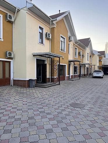 Продается 4 комнатный таунхаус в VIP городке. 📍 Адрес: Каралаева