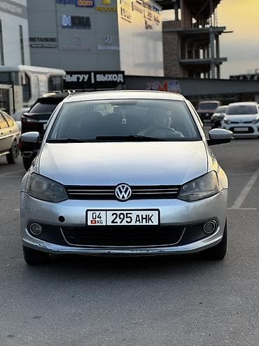 Volkswagen Polo: 2010 г., 1.6 л, Автомат, Бензин, Седан