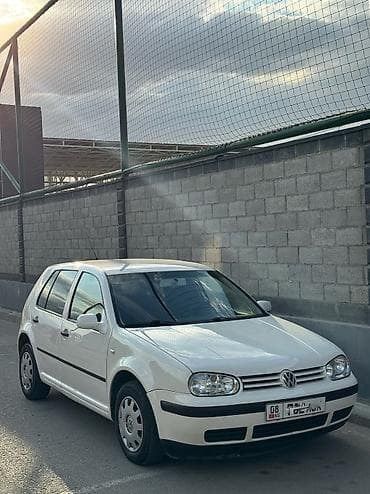 Продажа авто: Volkswagen Golf: 2002 г., 1.6 л, Автомат, Бензин, Хэтчбэк — 2