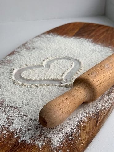 тандырный самсы: Срочно требуется кондитер-булочница.
4 мкр — 1