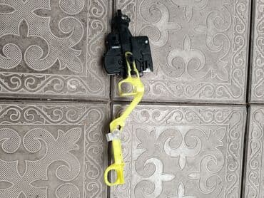 хонда капа: Камри 70. Механизм крышки бака. Такие здесь только на заказ за 25000 — 1