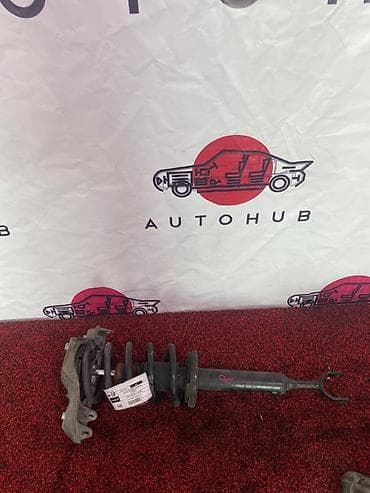Передний амортизатор Volkswagen 2003 г., Б/у, Оригинал, Япония