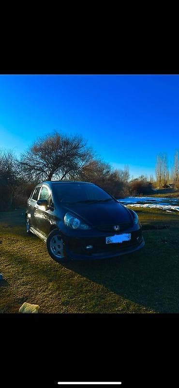 Honda Fit: 2004 г., 1.5 л, Бензин, Хэтчбэк