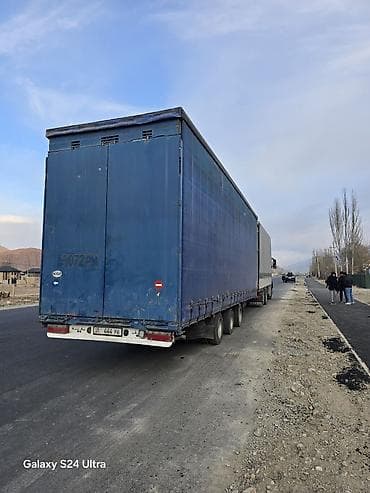 m111 2 2: Тягач, Volvo, 2012 г., Тентованный — 3