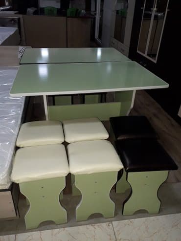 стол и четыре стула: Новый столь 4 табуретками 4000 доставим по городу — 4