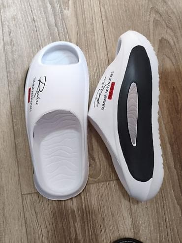 Домашние тапочки: Пляжные шлёпанцы/слайды “Summer Adventures – New Day”. - Цвет: белый — 1