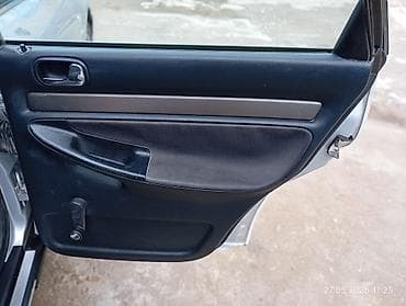 кассеты аудио: Audi A4: 2001 г., 1.8 л, Автомат, Бензин, Седан — 5