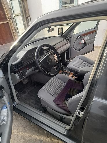 lada 2112: Mercedes-Benz W124: 1994 г., 2.2 л, Автомат, Бензин, Седан — 2