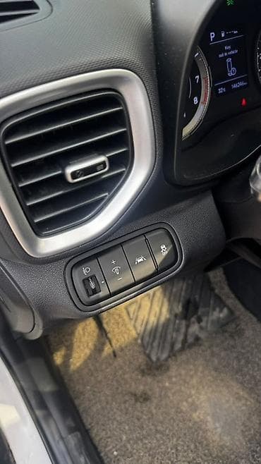 Унаа сатуу: Hyundai Venue: 2019 г., 1.6 л, Автомат, Бензин, Кроссовер — 9