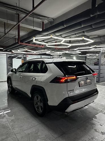 prius plus: Toyota RAV4: 2019 г., 2.5 л, Вариатор, Гибрид, Кроссовер — 5