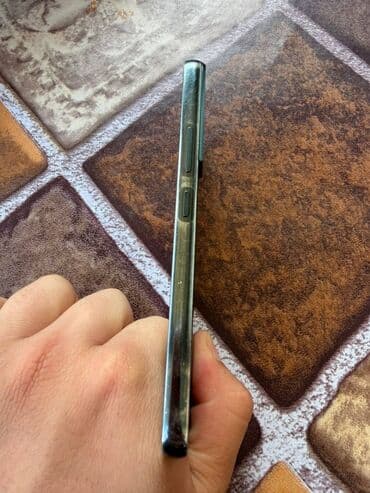 телефон s22: Samsung Galaxy S22, 256 ГБ, түсү - Жашыл, 2 SIM — 2