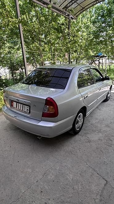 Hyundai Accent: 2000 г., 1.5 л, Кол менен иштөөчү, Бензин, Седан — 3