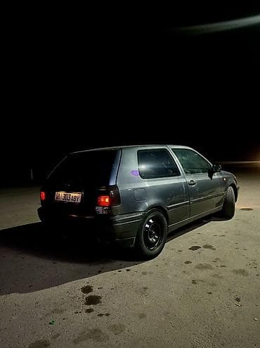 Volkswagen Golf: 1993 г., 1.8 л, Ручные, Бензин, Хэтчбэк